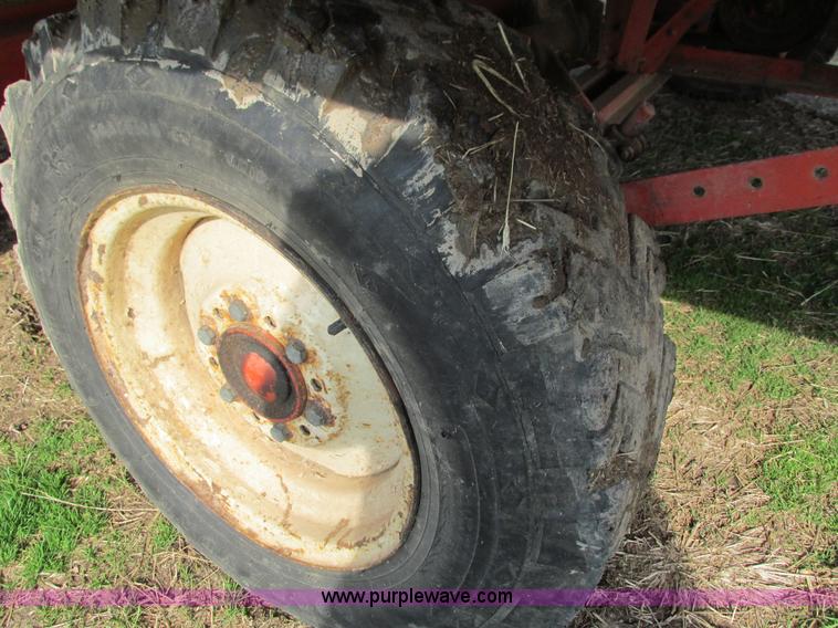 image for item G9324 Allis Chalmers 72 All-Crop combine