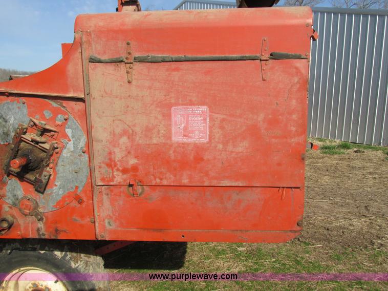 image for item G9324 Allis Chalmers 72 All-Crop combine