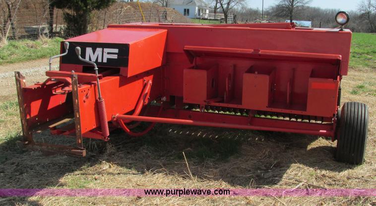 image for item G9325 Massey-Ferguson MF130 small square baler