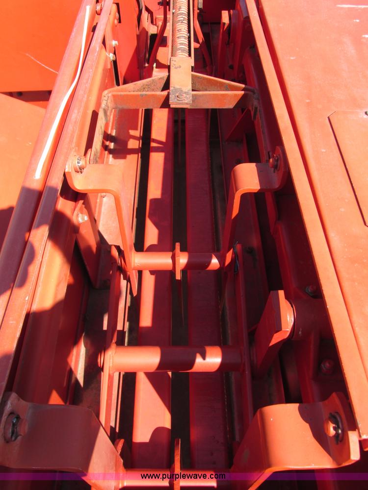 image for item G9325 Massey-Ferguson MF130 small square baler