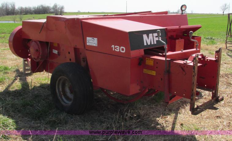 image for item G9325 Massey-Ferguson MF130 small square baler