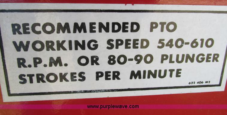 image for item G9325 Massey-Ferguson MF130 small square baler