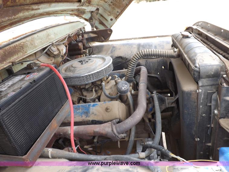 image for item H1952 1959 Ford F600 grain truck