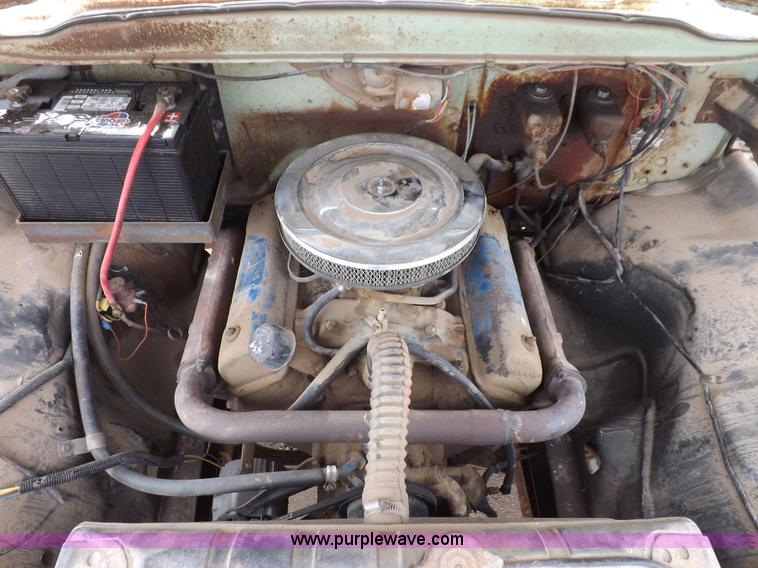 image for item H1952 1959 Ford F600 grain truck