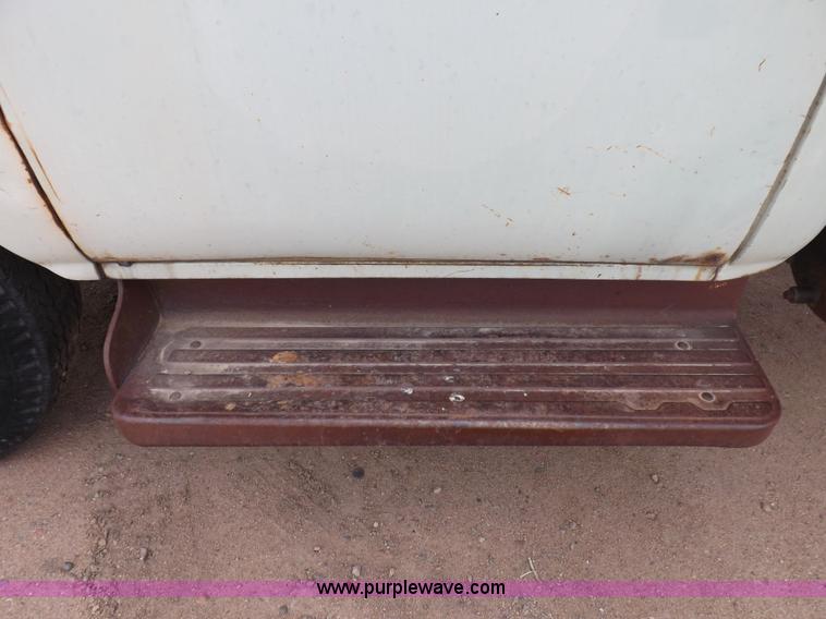 image for item H1952 1959 Ford F600 grain truck