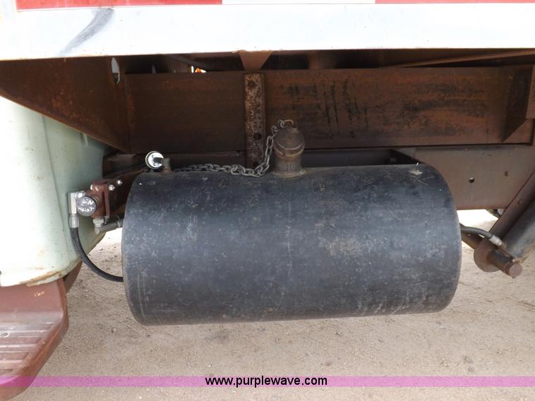 image for item H1952 1959 Ford F600 grain truck