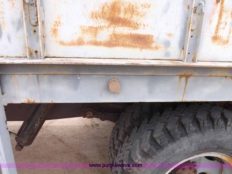 image for item H1952 1959 Ford F600 grain truck