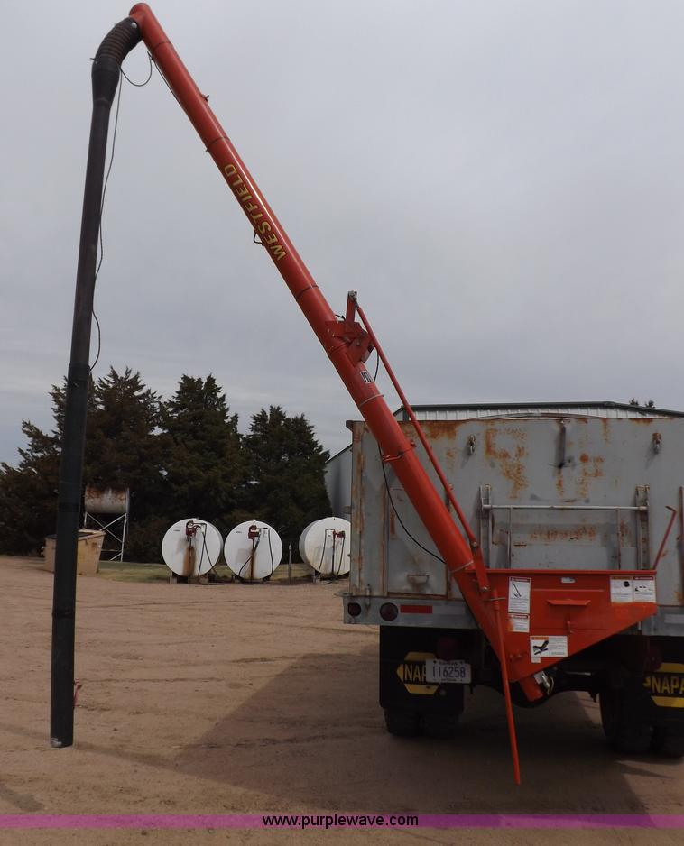 image for item H1952 1959 Ford F600 grain truck