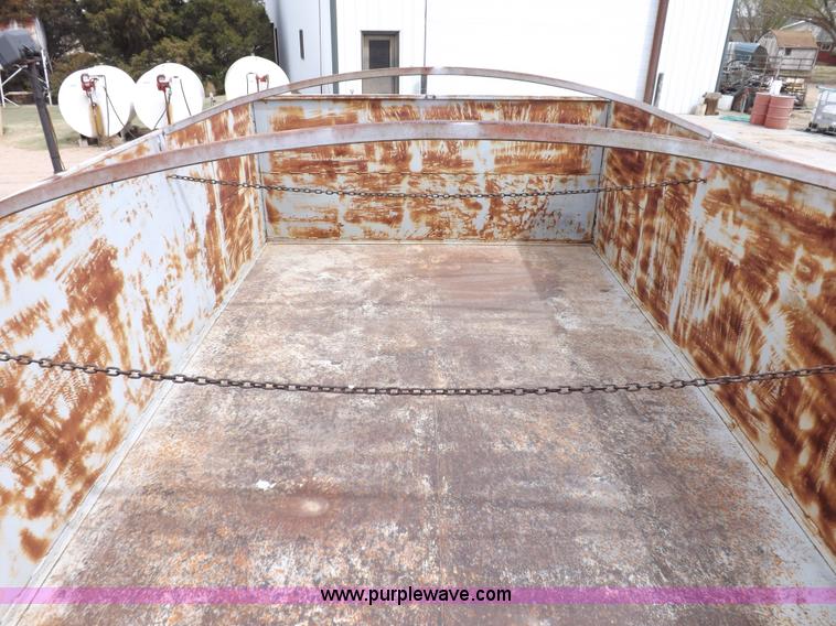 image for item H1952 1959 Ford F600 grain truck