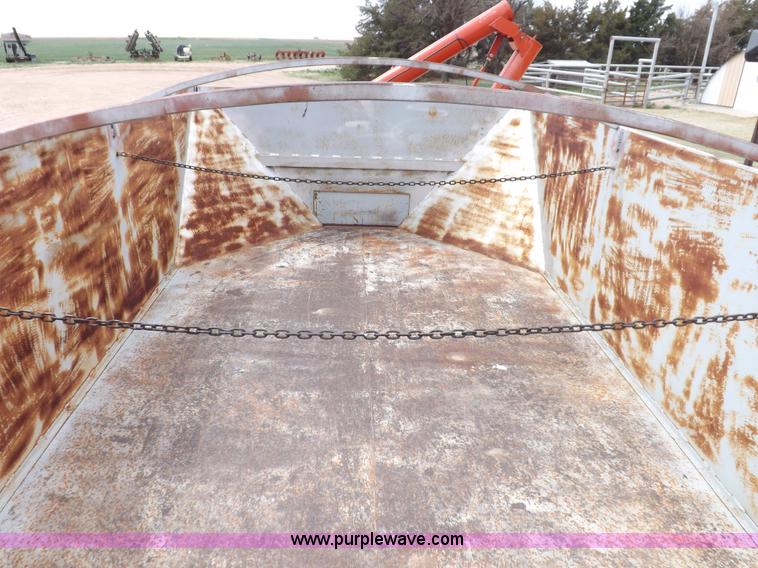 image for item H1952 1959 Ford F600 grain truck