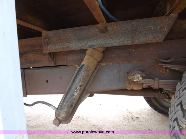 image for item H1952 1959 Ford F600 grain truck