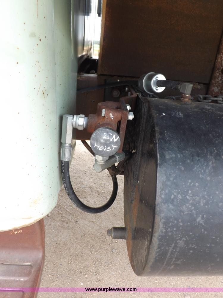 image for item H1952 1959 Ford F600 grain truck