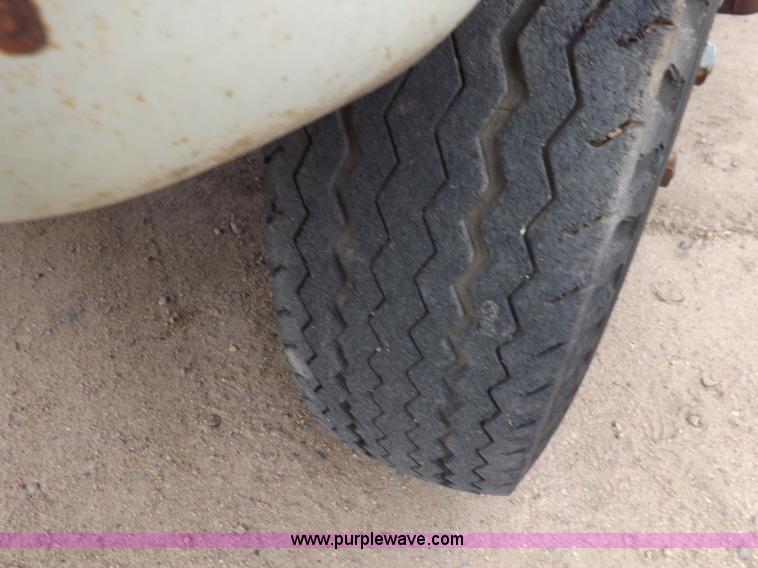 image for item H1952 1959 Ford F600 grain truck