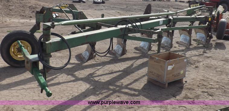 image for item H1953 John Deere 2350-2450 six bottom moldboard plow