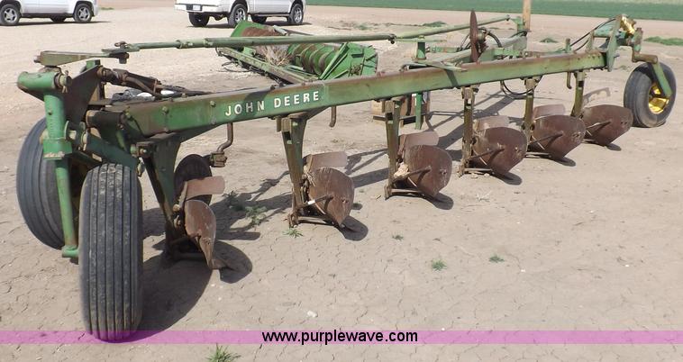 image for item H1953 John Deere 2350-2450 six bottom moldboard plow