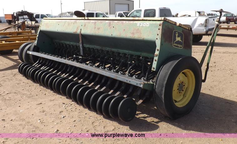 image for item H1954 John Deere 8300 drill
