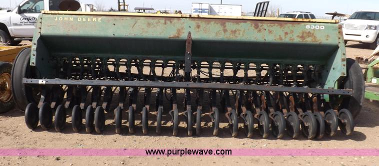 image for item H1954 John Deere 8300 drill