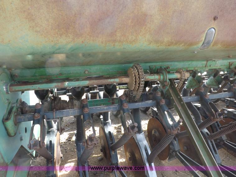 image for item H1954 John Deere 8300 drill