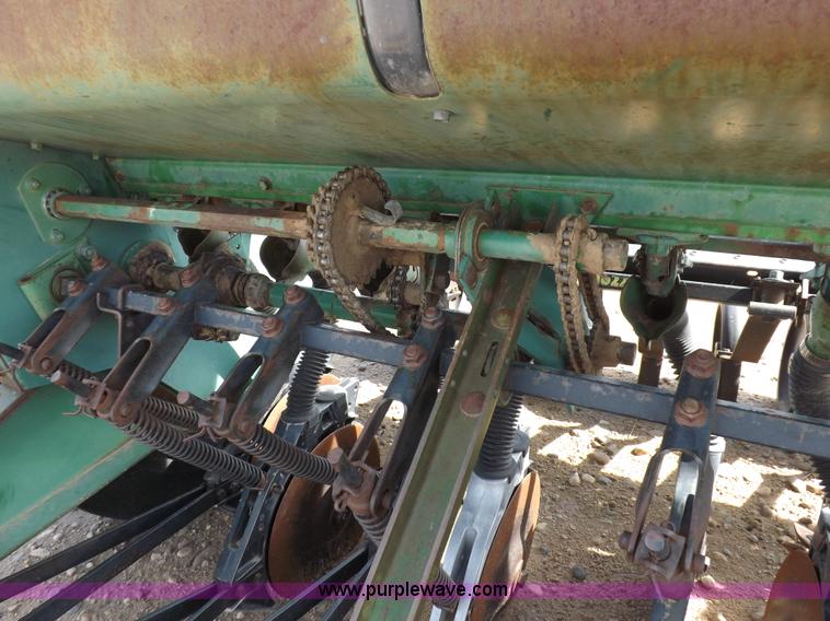 image for item H1954 John Deere 8300 drill