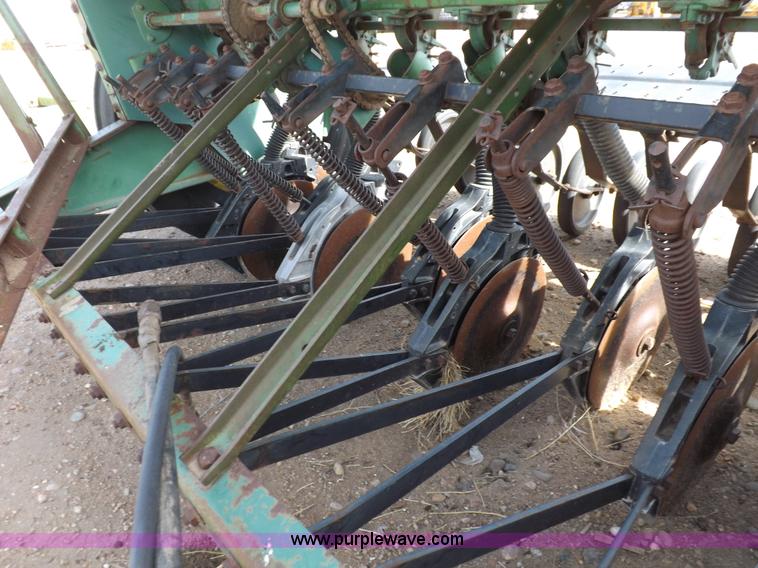 image for item H1954 John Deere 8300 drill
