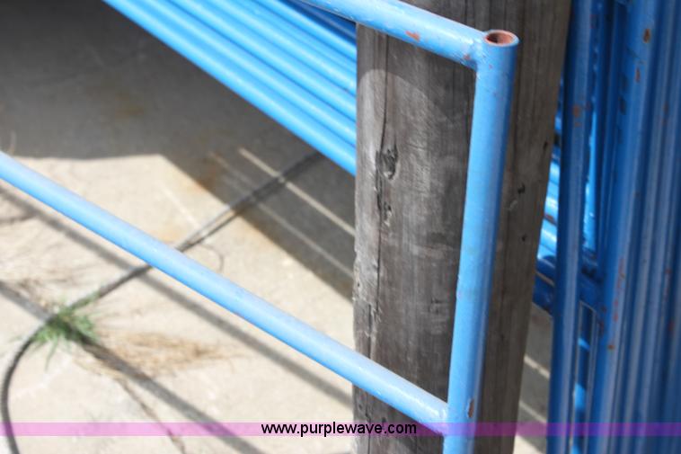 image for item H2125 (31) livestock panels
