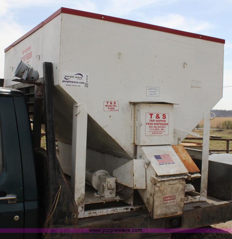 image for item H2127 T&S Manufacturing trip hopper cube feeder