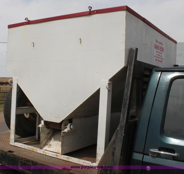 image for item H2127 T&S Manufacturing trip hopper cube feeder