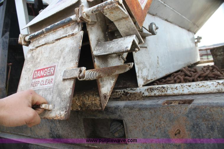 image for item H2127 T&S Manufacturing trip hopper cube feeder