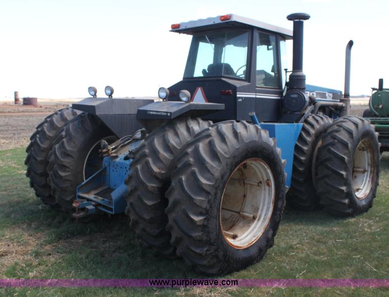 image for item H2146 1991 Ford 876 Versatile 4WD tractor