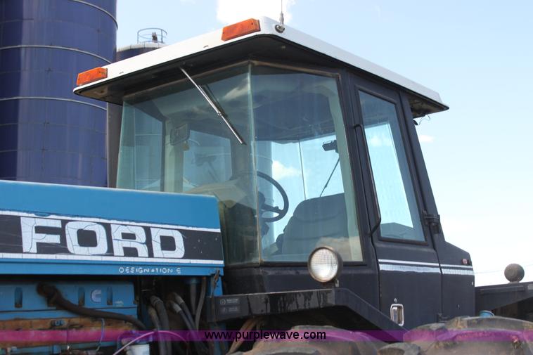 image for item H2146 1991 Ford 876 Versatile 4WD tractor