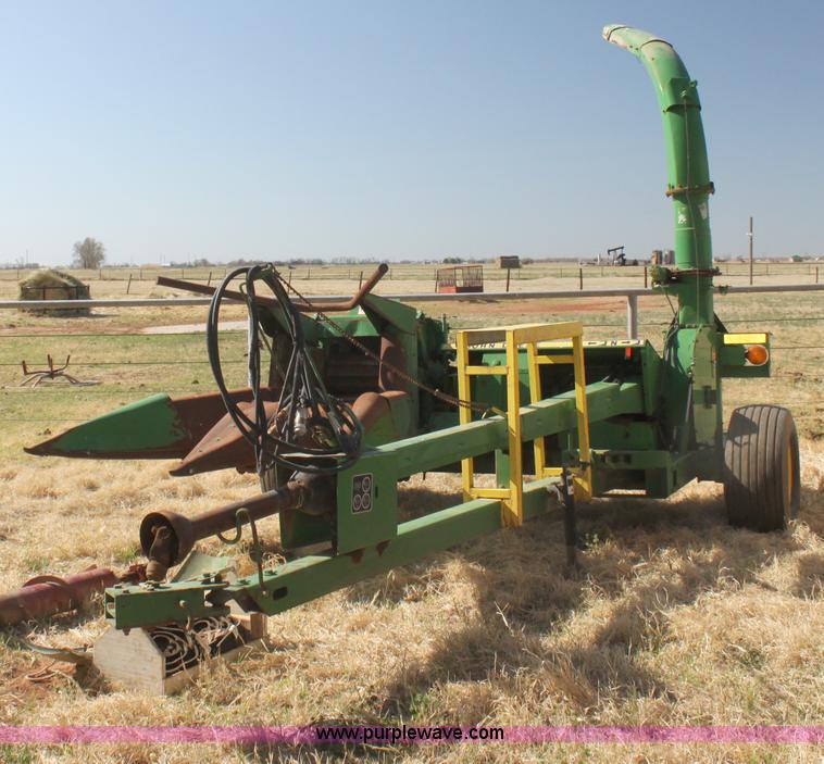 image for item H2160 John Deere 3950 forage harvester