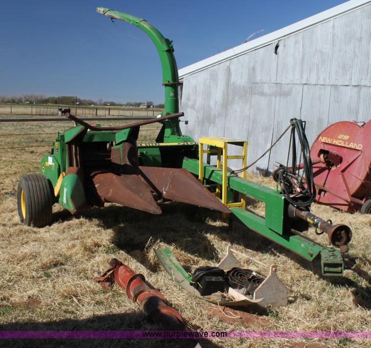 image for item H2160 John Deere 3950 forage harvester
