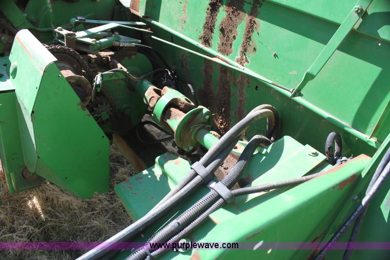 image for item H2160 John Deere 3950 forage harvester