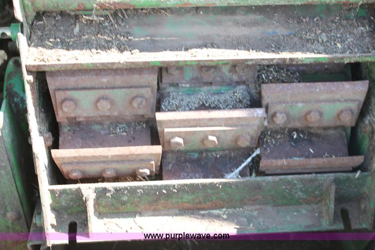 image for item H2160 John Deere 3950 forage harvester