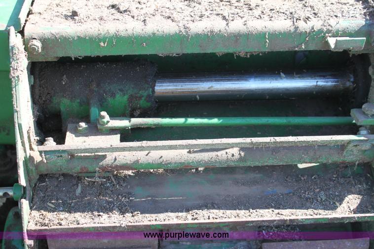 image for item H2160 John Deere 3950 forage harvester