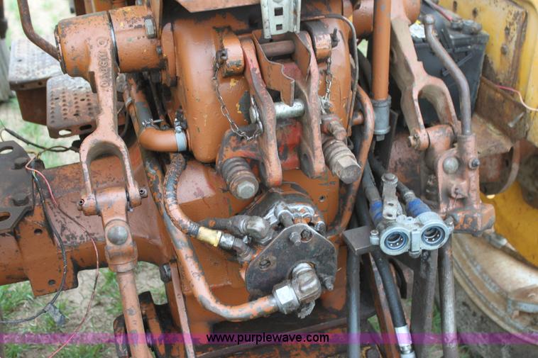 image for item H2169 1965 Minneapolis Moline M670 tractor