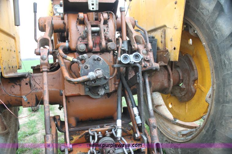 image for item H2169 1965 Minneapolis Moline M670 tractor