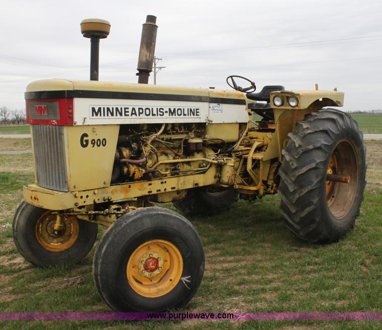 image for item H2170 1967 Minneapolis Moline G900 tractor