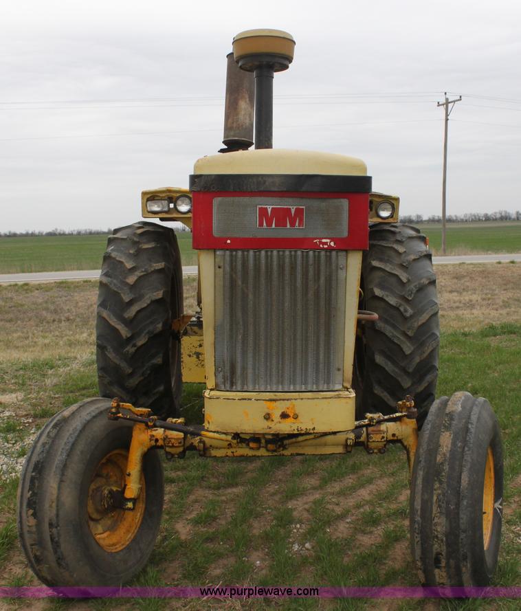 image for item H2170 1967 Minneapolis Moline G900 tractor