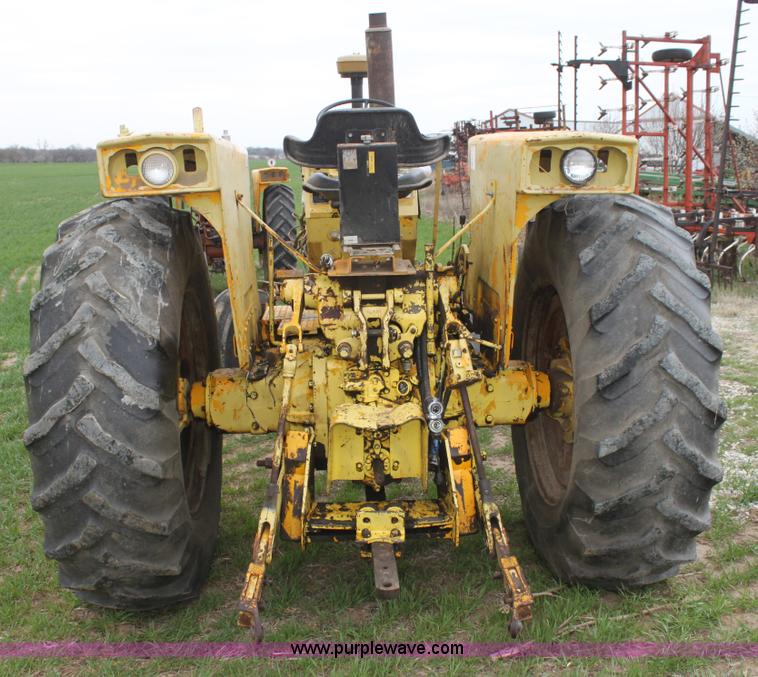 image for item H2170 1967 Minneapolis Moline G900 tractor