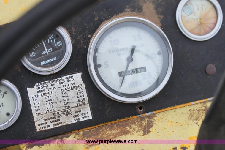 image for item H2170 1967 Minneapolis Moline G900 tractor