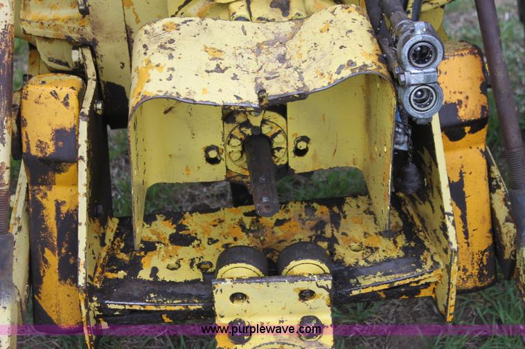 image for item H2170 1967 Minneapolis Moline G900 tractor