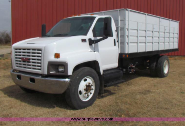 image for item H2211 2004 GMC C6500 grain truck