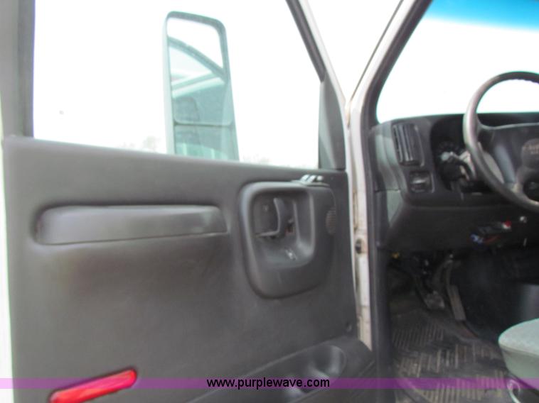 image for item H2211 2004 GMC C6500 grain truck