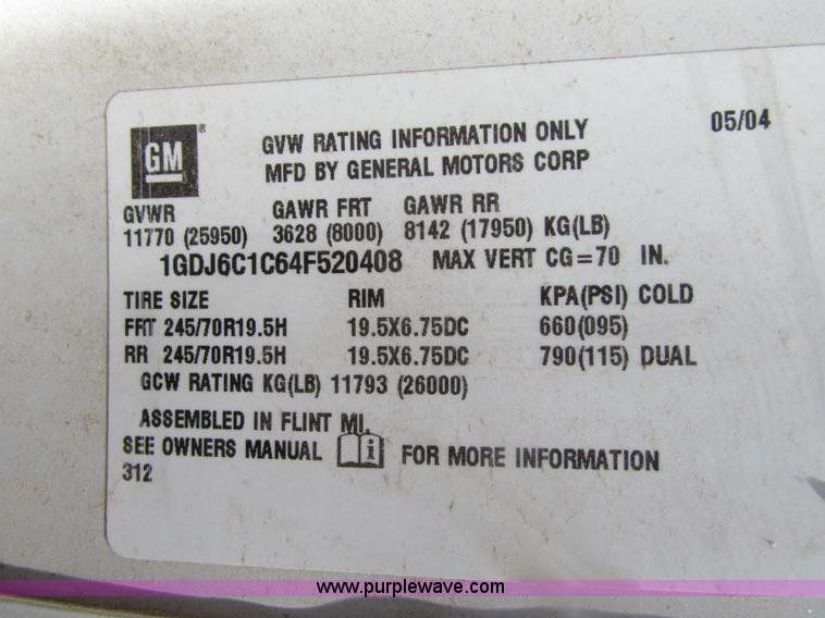 image for item H2211 2004 GMC C6500 grain truck