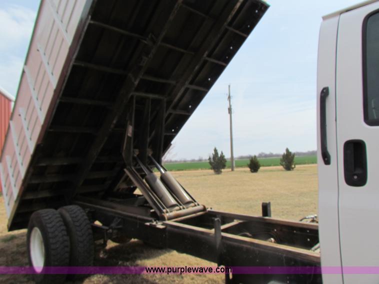 image for item H2211 2004 GMC C6500 grain truck