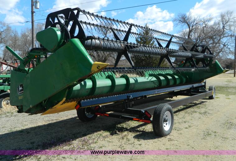image for item H2491 1995 John Deere 925 platform