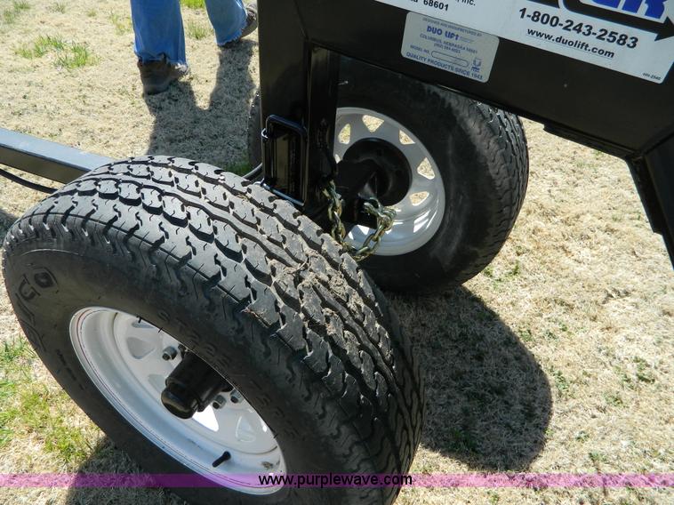 image for item H2491 1995 John Deere 925 platform