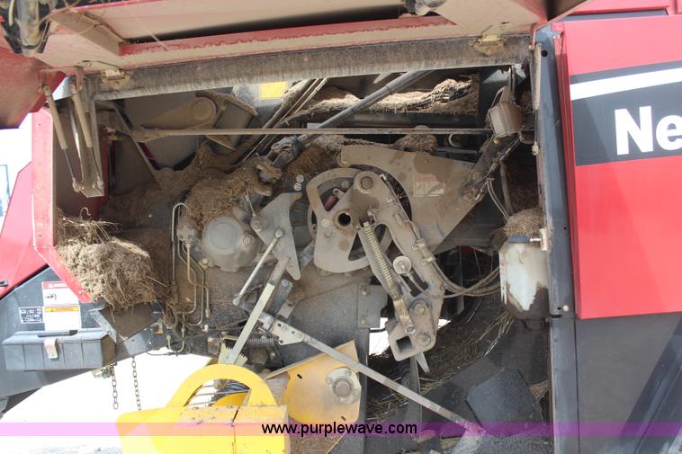 image for item H2594 2004 New Holland BB940A large square baler