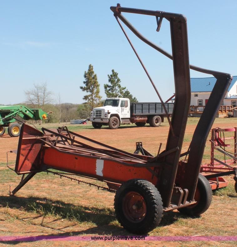 image for item H5715 Bush Hog pop-up square bale loader